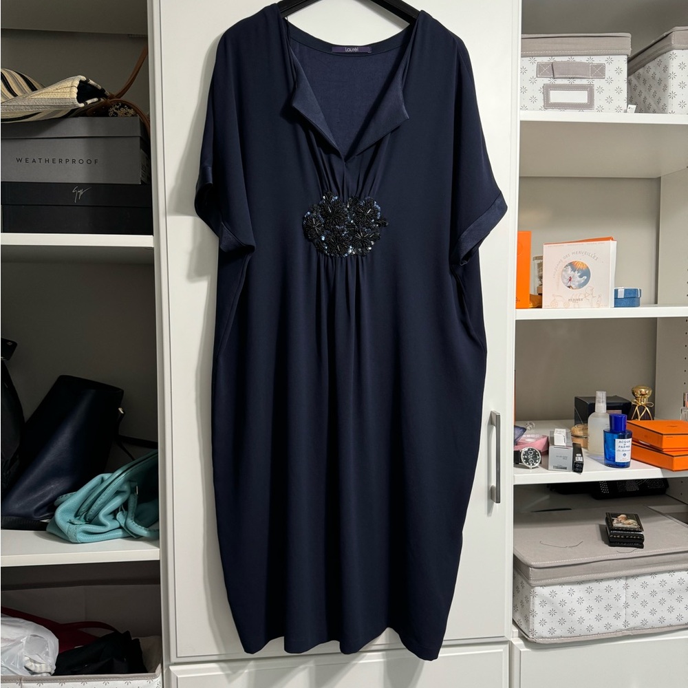 Laurèl, Size 16, Colour Blue